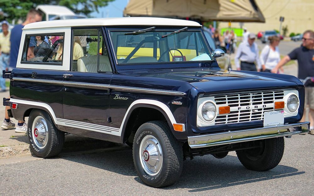 1969 Ford Bronco wagon in Navy Blue and Wimbledon White