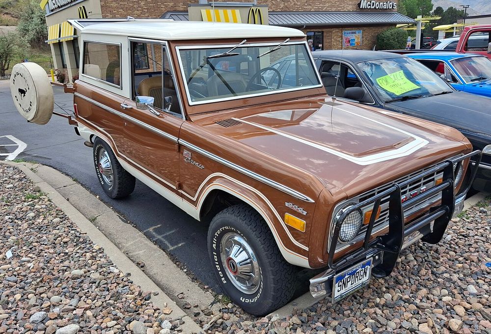 1972 Ford Bronco: 1972–1977 Ford Bronco Ranger, 302 V8, brown, Golden Super Cruise 2026-07-04