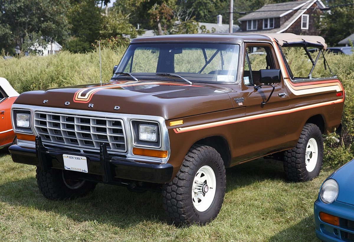 1978 Ford Bronco Ranger XLT soft top, Free Wheeling tribute (not factory-original striping per the photo title)
