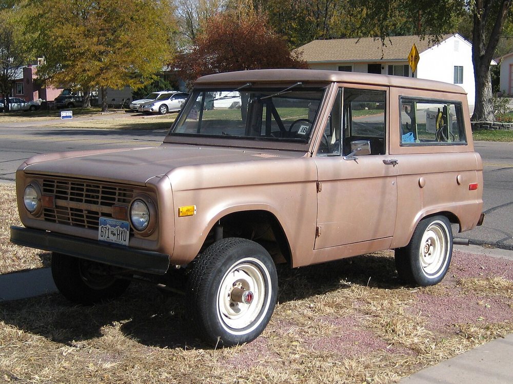First-generation Ford Bronco for sale in Pueblo, Colorado. Exact model year not identified. Photo: JOHN LLOYD from Concrete, Washington, United States, CC BY 2.0, via Wikimedia Commons (https://commons.wikimedia.org/wiki/File:For_Sale_$6600_(4044353231).jpg) First-generation Ford Bronco for sale in Pueblo, Colorado