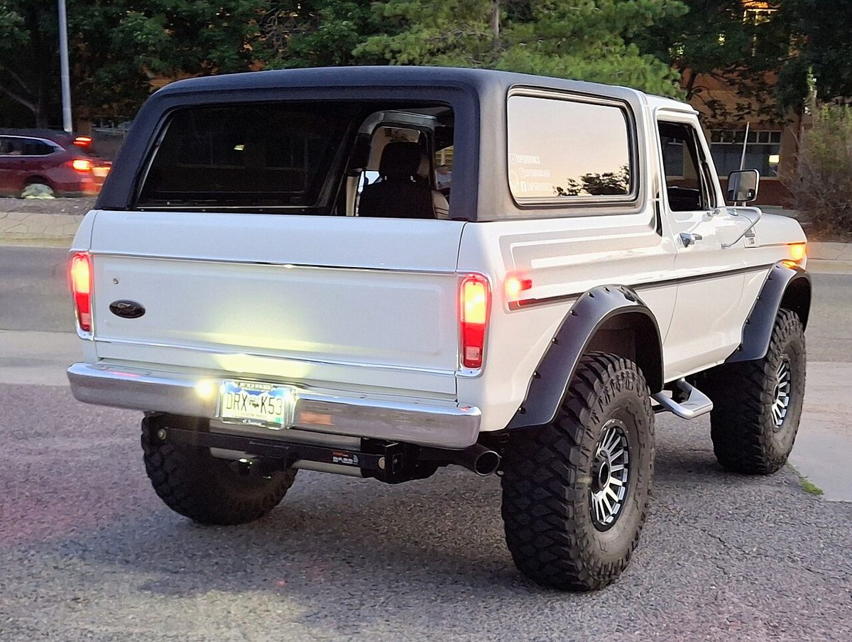 1978–79 Ford Bronco, white (year 1978 or 1979, not identified)